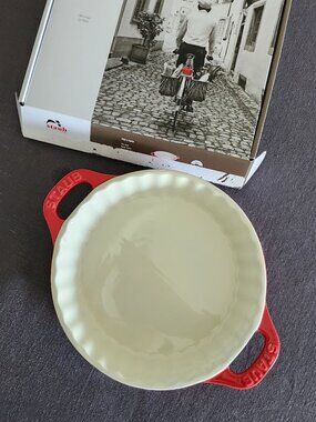 Staub 9" Round Cherry Ceramic Pie Dish – Used